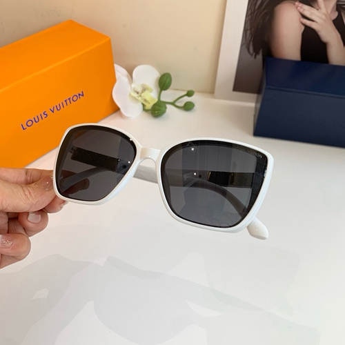 ルイヴィトンサングラス側面デザイン